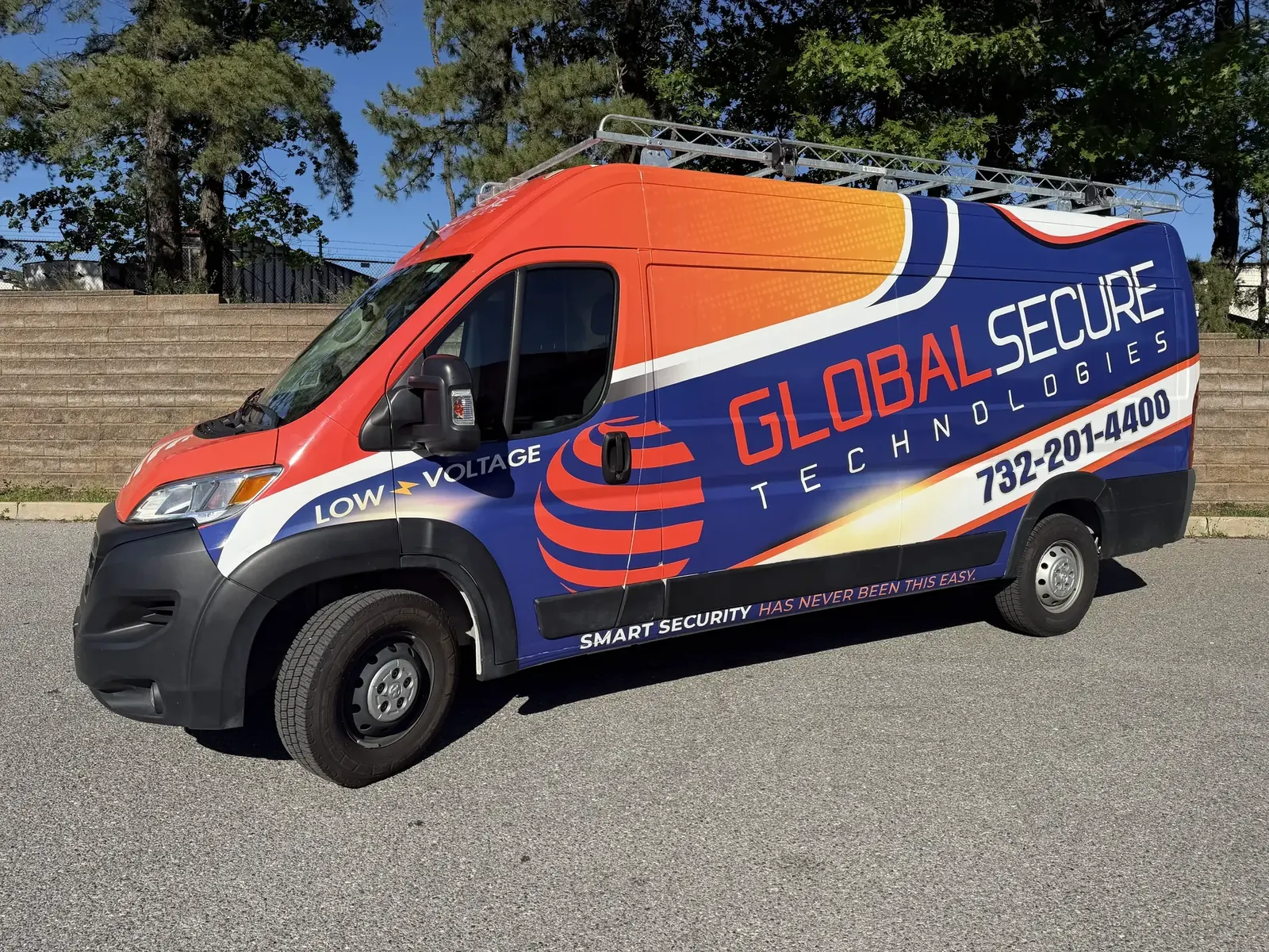 GLOBAL SECURE TECHNOLOGIES full wrap — front three-quarter