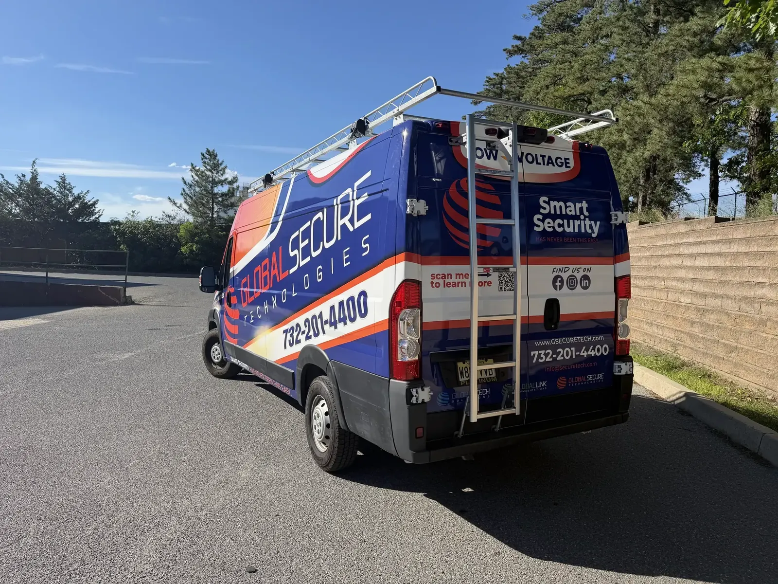 GLOBAL SECURE TECHNOLOGIES full wrap — rear three-quarter